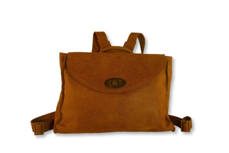 תיק גב מעור מעוצב כתיק ילקוט, בצבע חמרה