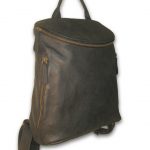 תיק גב מעור בצבע שחור