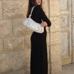 תיק ערב קפלים – מעור בצבע כסף בברק מט