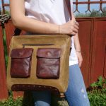 תיק מסנג'ר בשילוב עורות