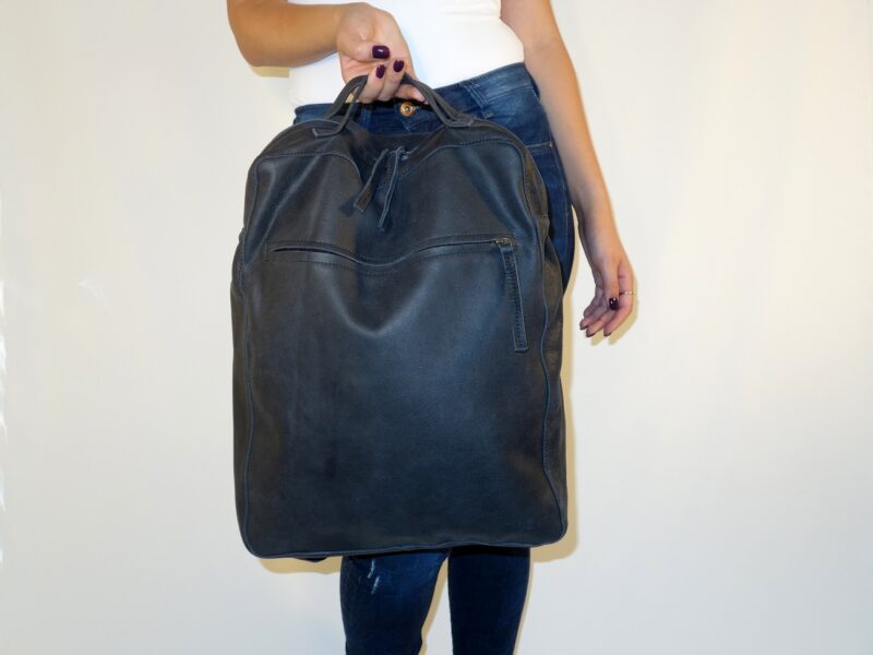 תיק גב מעור למחשב נייד