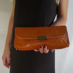 ארנק קלאץ' מעור