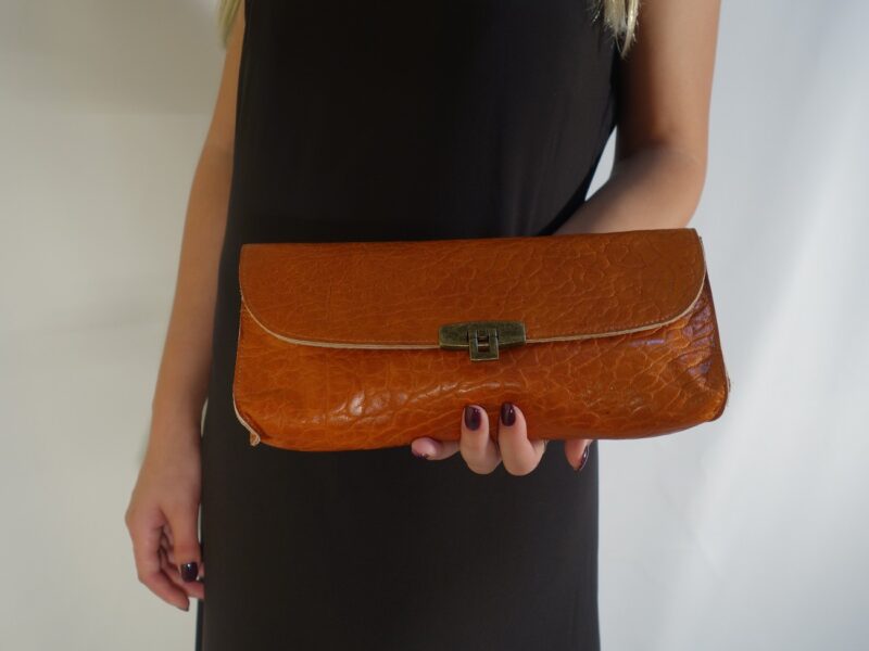 ארנק קלאץ' מעור