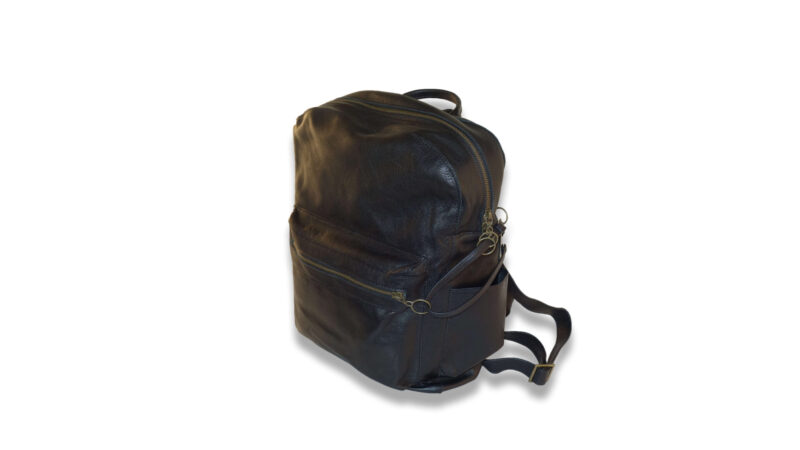 תיק גב גדול מעור "תרמיל" בצבע שחור - יוניסקס