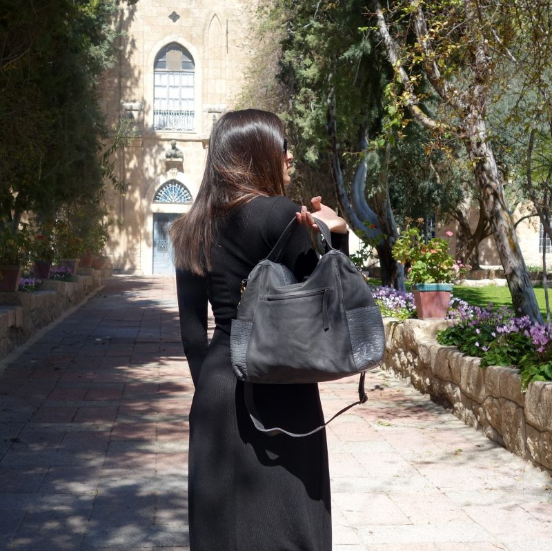 תיק מסנג'ר מעור בצבע שחור – אפור