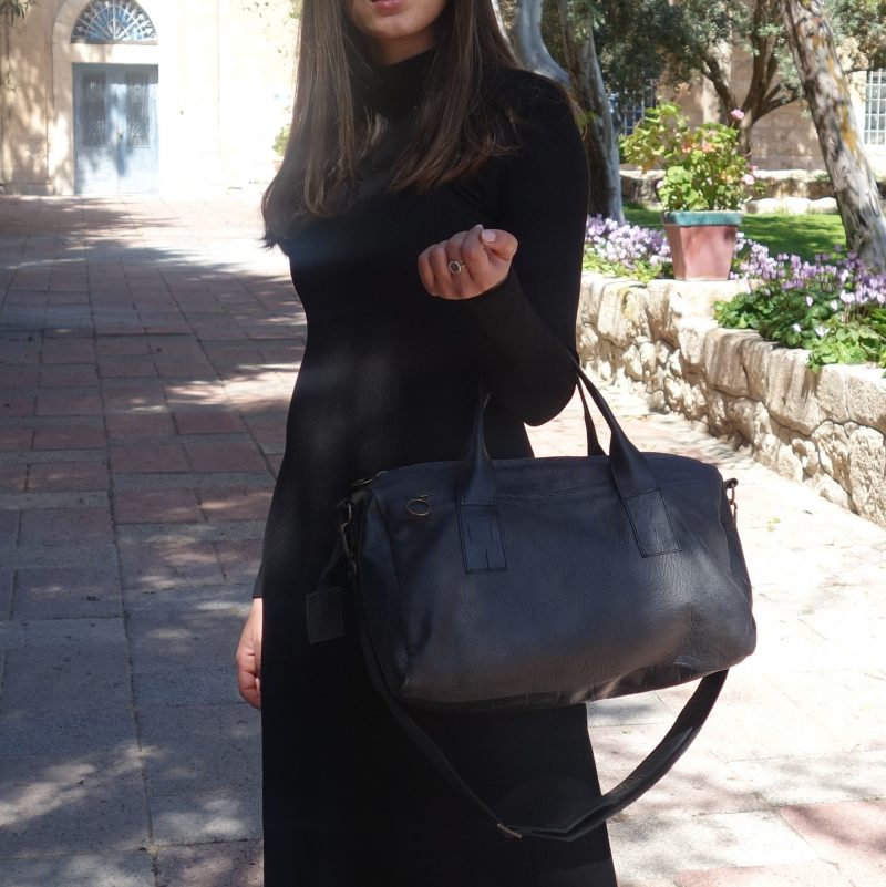 תיק עור גדול – "הנד בג" – טקסטורת קרוקודיל תיק עור גדול – "הנד בג" – טקסטורת קרוקודיל