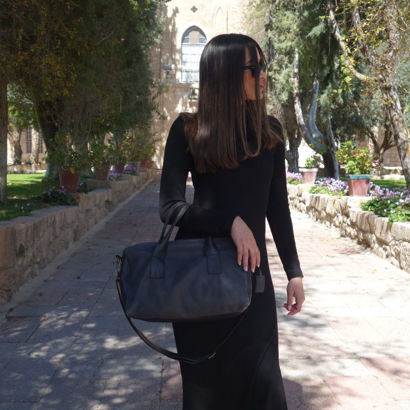 תיק עור גדול – "הנד בג" – טקסטורת קרוקודיל תיק עור גדול – "הנד בג" – טקסטורת קרוקודיל