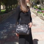 תיק עור קטן - "הנד בג" שחור מבריק