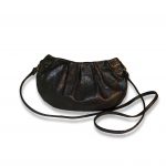 תיק צד מעור עם קפלים לערב - בצבע שחור בברק לורקס