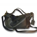 תיק צד קטן מעור מעוצב כמזוודה וינטג' - שחור/אפור מט