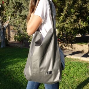 תיק בד כסוף בגזרת שק