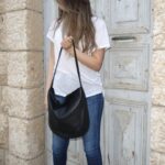 תיק עור שחור קטן